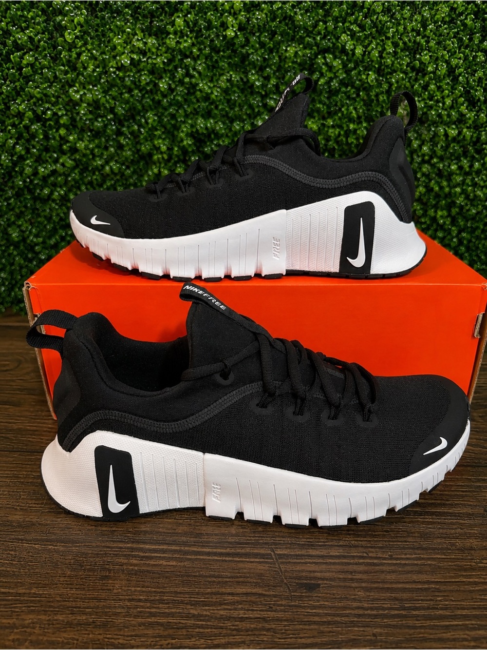 Women Nike Free Metcon 6 Black White FJ7126-001 size 8.5 NEW - Picture 1 of 7